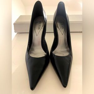 Guess black pumps 6.5 women